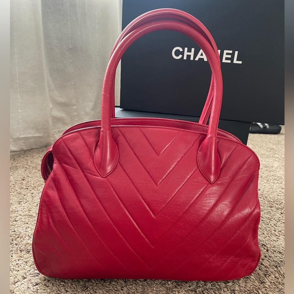 Chanel Red Lambskin Chevron Bag - Picture 3 of 17